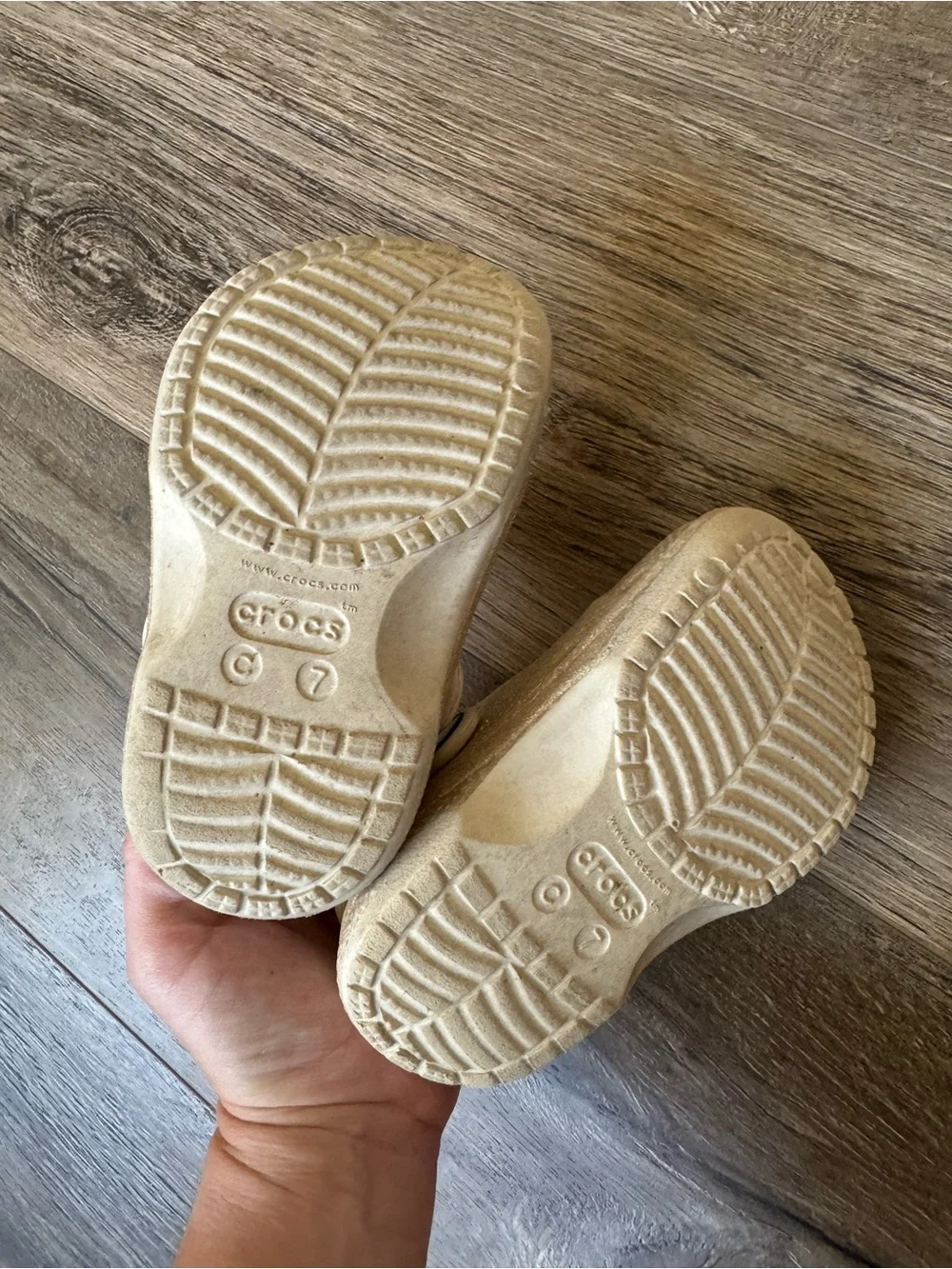 CROCS Kids Glitter Clogs in Champagne